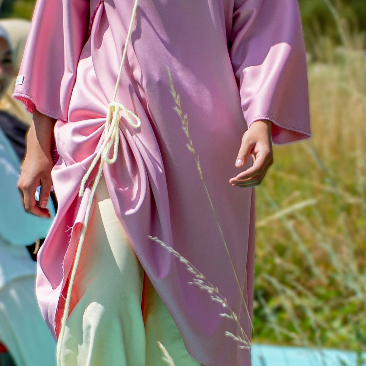 Tunique asymétrique drapée